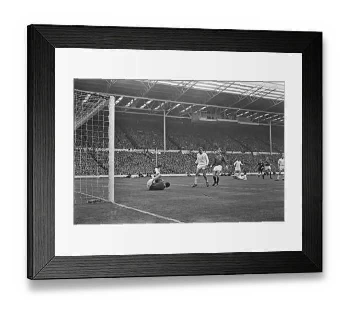 Framed Print : Leicester City 1-3 Manchester United 1963 FA Cup Final 25  /  5  /  1963