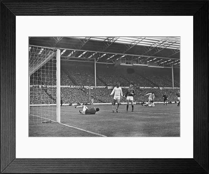 Framed Print : Leicester City 1-3 Manchester United 1963 FA Cup Final 25 / 5 / 1963 Framed Print : Leicester City 1-3 Manchester United 1963 FA Cup Final 25 / 5 / 1963