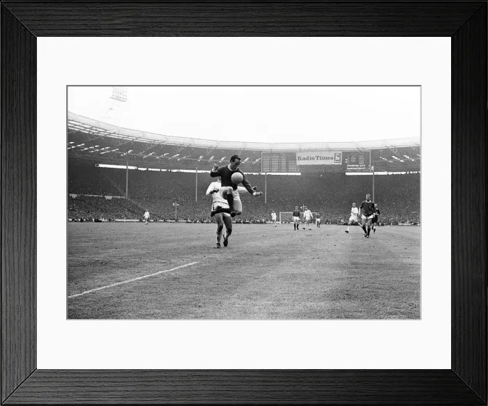 Framed Print : Leicester City 1-3 Manchester United 1963 FA Cup Final 25 / 5 / 1963 Framed Print : Leicester City 1-3 Manchester United 1963 FA Cup Final 25 / 5 / 1963
