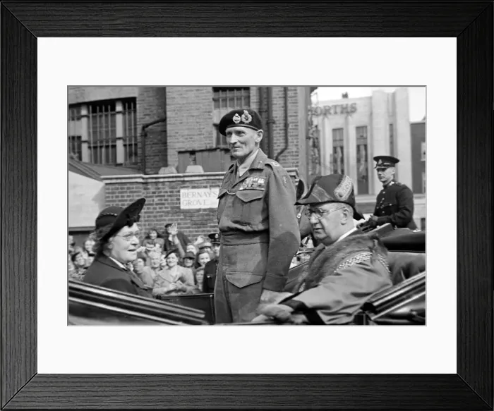 Framed Print : General Bernard Montgomery on his way to Lambeth after World War Two August 1945 Framed Print : General Bernard Montgomery on his way to Lambeth after World War Two August 1945