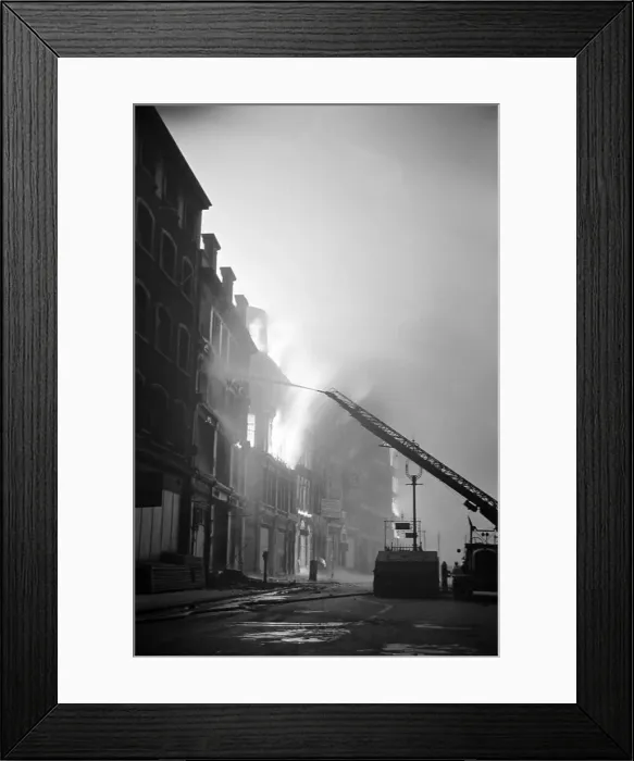 Framed Print : Aldersgate St. Fires during the 2nd Great Fire of London caused by fire from High Framed Print : Aldersgate St. Fires during the 2nd Great Fire of London caused by fire from High