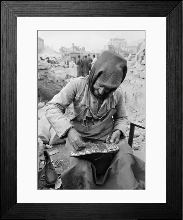 Framed Print : A Damascus cobbler Circa 1935 Framed Print : A Damascus cobbler Circa 1935
