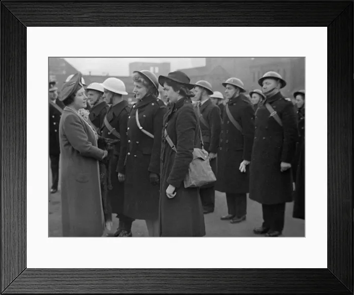 Framed Print : The Queen seen here meeting some of the Rescue Services which where on duty in Coventry Framed Print : The Queen seen here meeting some of the Rescue Services which where on duty in Coventry