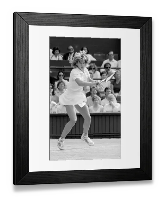 Framed Print : Wimbledon tennis 1987 Stefi Graf v Shriver 1980s Framed Print : Wimbledon tennis 1987 Stefi Graf v Shriver 1980s