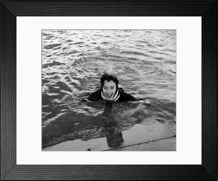 Framed Print : Grace O Connor, soprano, cabaret and TV singer is mad keen on water-skiing Framed Print : Grace O Connor, soprano, cabaret and TV singer is mad keen on water-skiing