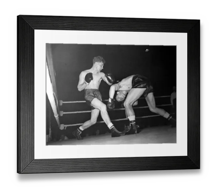 Framed Print : Boxing- P Clavell v Wally Thom December 1951 Framed Print : Boxing- P Clavell v Wally Thom December 1951