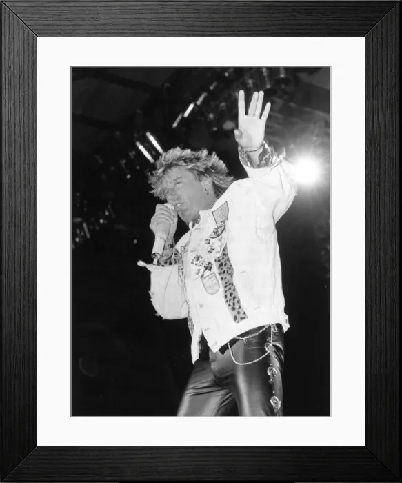 Framed Print : Rod Stewart on stage in his Forties in 1986