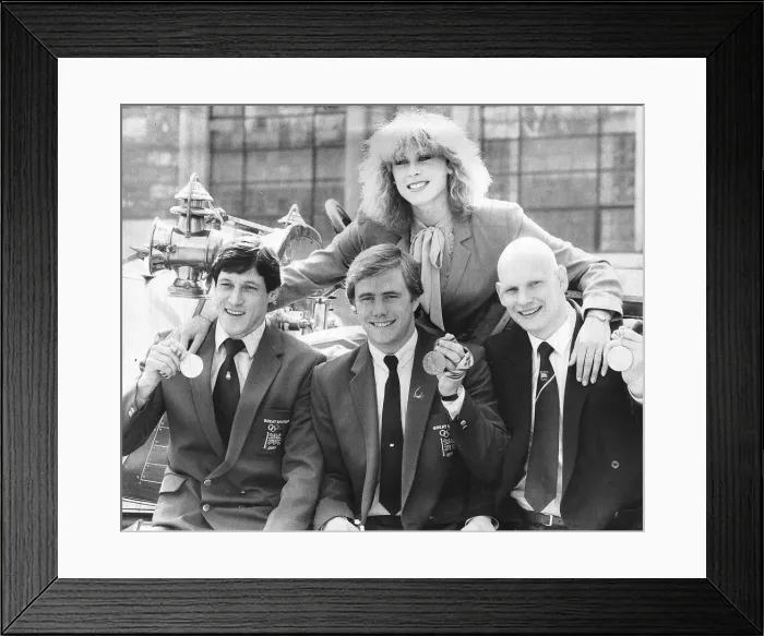 Framed Print : Sharron Davies 1982 Olympic Swimmer lines up with other British medalists Alan Wells Framed Print : Sharron Davies 1982 Olympic Swimmer lines up with other British medalists Alan Wells