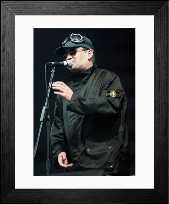 Framed Print : Paul Heaton of the Beautiful South pictured on stage at T in the Park July 1999