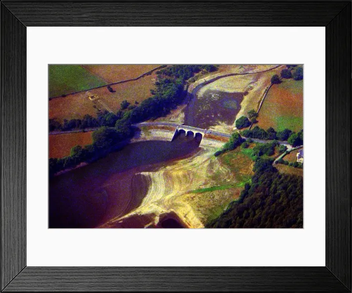 Framed Print : Aerial Views of Yorkshire during the 1995 drought August 1995 Framed Print : Aerial Views of Yorkshire during the 1995 drought August 1995