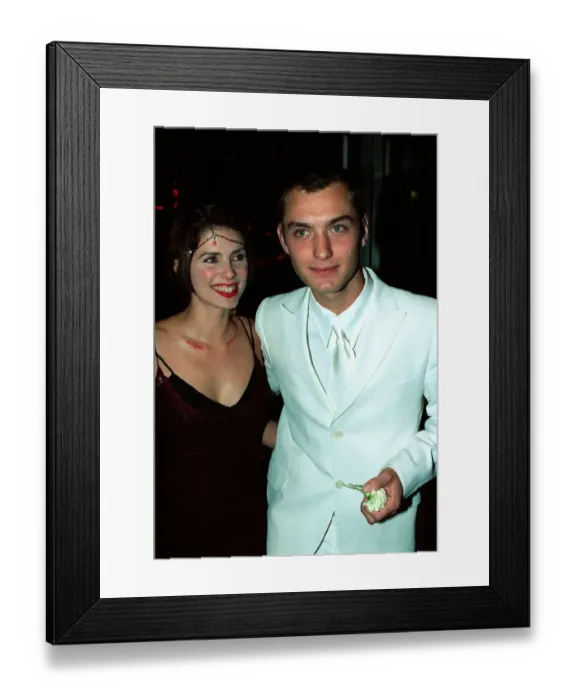Framed Print : Jude Law and Sadie Frost at premiere of Oscar Wilde 1997 Framed Print : Jude Law and Sadie Frost at premiere of Oscar Wilde 1997