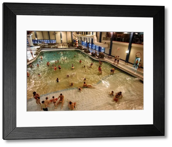  : Holiday Camps Butlins swimming Bognor