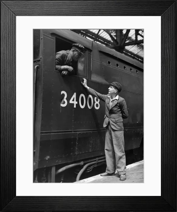Framed Print : Ernet Spencer, 13, from the Falklands sees a train for the first time. July 1951 Framed Print : Ernet Spencer, 13, from the Falklands sees a train for the first time. July 1951