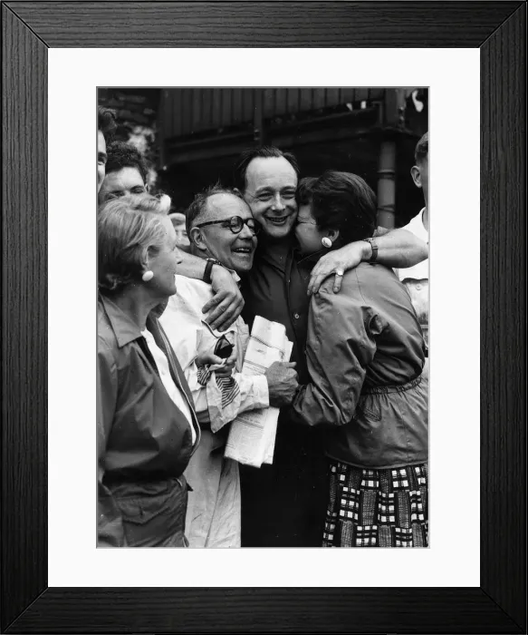 Framed Print : Donald Campbell hugs his wife and Leo Villa mechanic 1955 Framed Print : Donald Campbell hugs his wife and Leo Villa mechanic 1955
