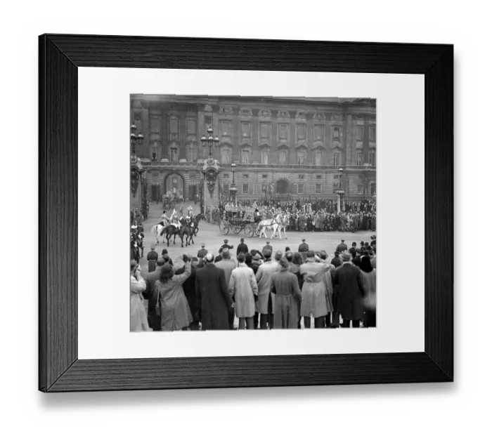 Framed Print : Princess Elizabeth and Prince Philip Royal Wedding November 1947 Princess Elizabeth