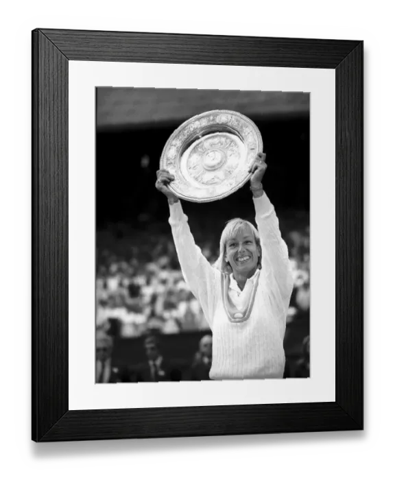 : Martina Navratilova beat Chris Evert and won the Wimbledon ladies singles final : Martina Navratilova beat Chris Evert and won the Wimbledon ladies singles final