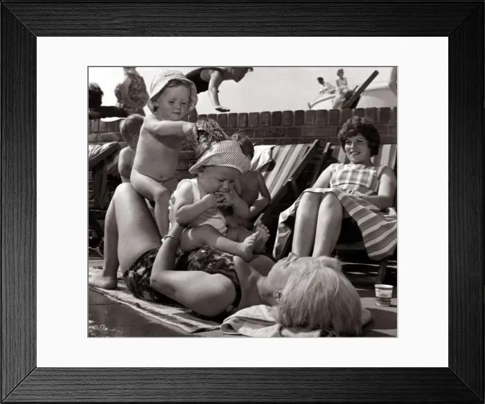 Framed Print : Weather - Hot Sunny Sunbathing Children Playing in the Sun - 2 babies sitting Framed Print : Weather - Hot Sunny Sunbathing Children Playing in the Sun - 2 babies sitting