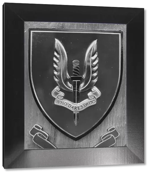 SAS Special Air Service motto Who Dares Wins shield April 1971