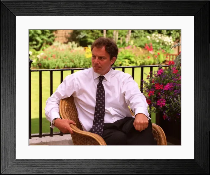 Framed Print : Tony Blair Prime Minister at 10 Downing Street 28 July 1997 interviewed by Mirror editor Framed Print : Tony Blair Prime Minister at 10 Downing Street 28 July 1997 interviewed by Mirror editor