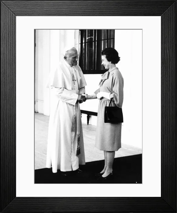 Framed Print : Pope John Paul II holds hand of Queen Elizabeth II 1982 Framed Print : Pope John Paul II holds hand of Queen Elizabeth II 1982