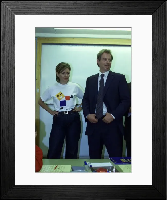 Framed Print : Tony Blair MP and Carol Vorderman Sept 1999 at Luton to launch Free Maths Stuff Framed Print : Tony Blair MP and Carol Vorderman Sept 1999 at Luton to launch Free Maths Stuff