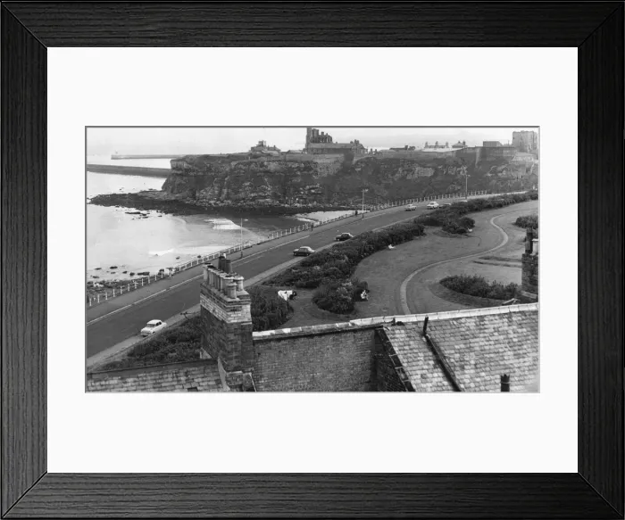 Framed Print : A quiet Autumn day at Tynemouth Framed Print : A quiet Autumn day at Tynemouth