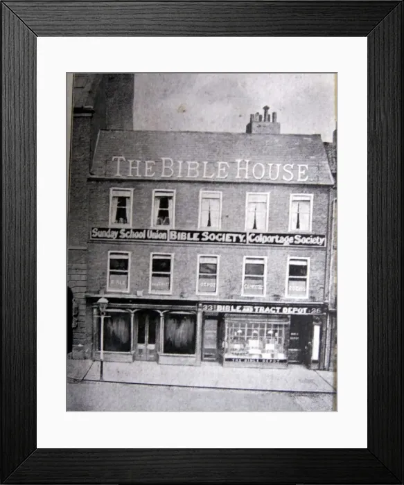 Framed Print : The second Bible House building, in 1901, which is now the Market Lane public house in