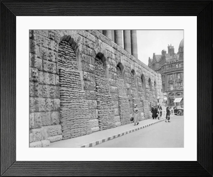 : Sandbags surrounding the Town Hall in Birmingham during the war : Sandbags surrounding the Town Hall in Birmingham during the war
