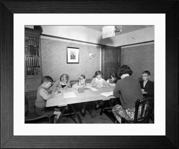 : Home schooling in Birmingham during the war October 1939 : Home schooling in Birmingham during the war October 1939