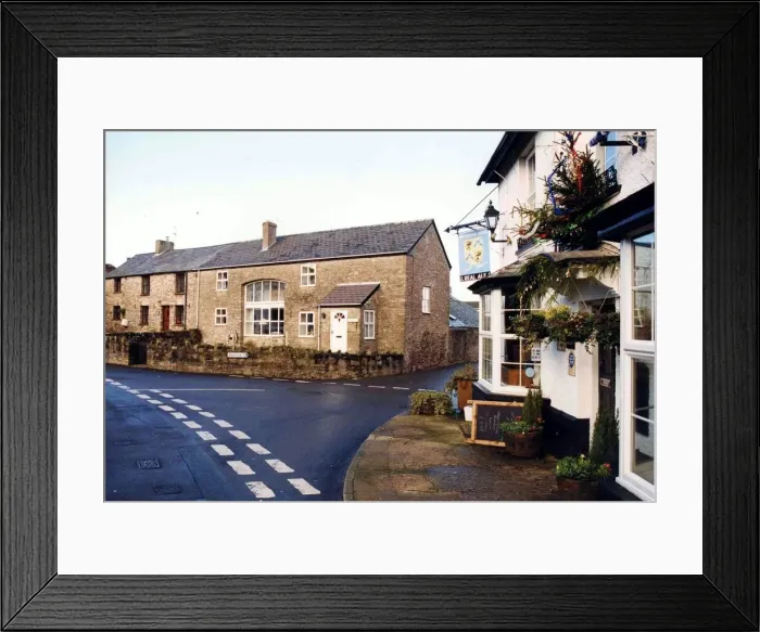 Framed Print : Wales - Villages - Shirenewton, Gwent, showing the Tredegar Arms