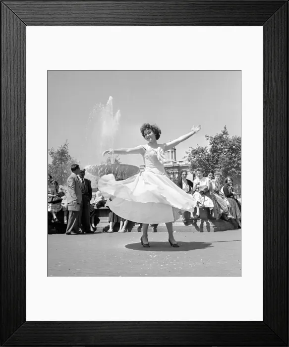 Framed Print : Skiffle singer Nancy Whiskey seen here performing in Trafalgar Square