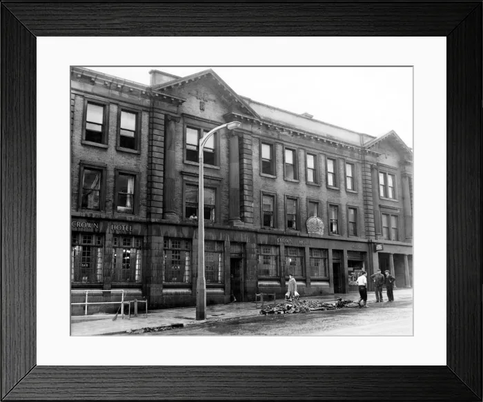 Framed Print : Workmen outside the Crown Hotel on Gateshead High Street in 1960 Framed Print : Workmen outside the Crown Hotel on Gateshead High Street in 1960