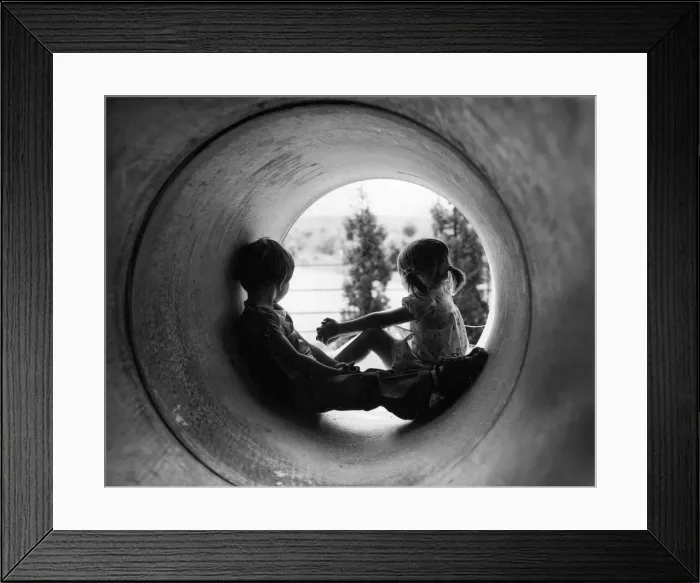Framed Print : Nicola Jackson and Joseph Devin have found the ideal place to watch the world go by - a