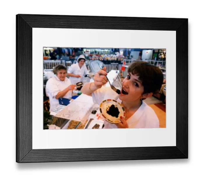Framed Print : A shopper enjoying a plate of Laverbread in Swansea Market - 16th May 1992 - Western Mail