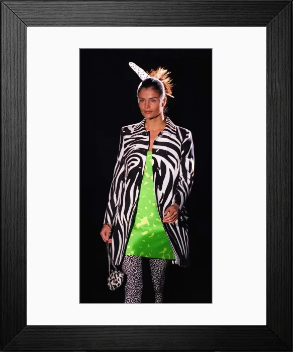 Framed Print : HELENA CHRISTENSEN MODELS VERSACE COUTURE, PARIS Framed Print : HELENA CHRISTENSEN MODELS VERSACE COUTURE, PARIS