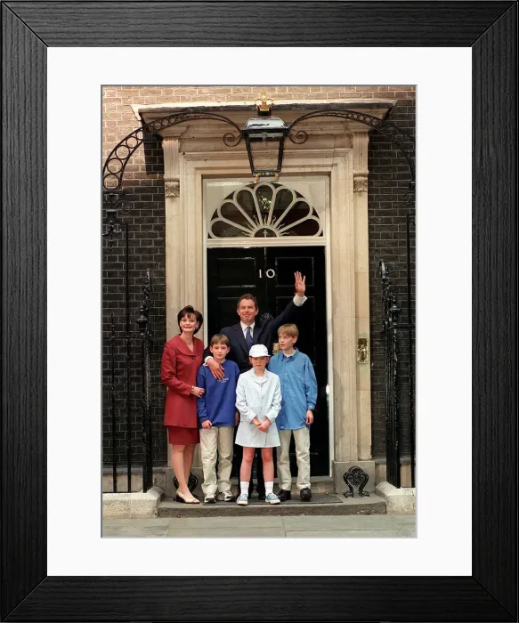 Framed Print : Tony Blair and Cherie Blair with family outside Downing St 1997 after the Labour Party Framed Print : Tony Blair and Cherie Blair with family outside Downing St 1997 after the Labour Party