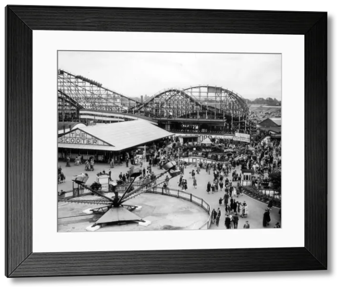 Framed Print : Belle Vue park Fun fair in Manchester during the August Bank Holiday, August 1949 Framed Print : Belle Vue park Fun fair in Manchester during the August Bank Holiday, August 1949