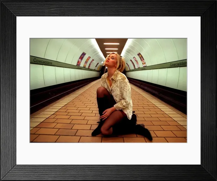 Framed Print : VELVET UNDERGROUND FASHION Framed Print : VELVET UNDERGROUND FASHION