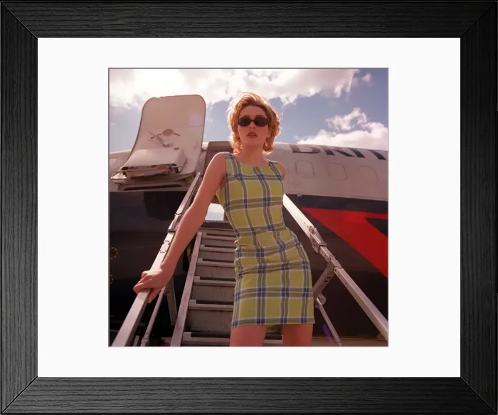 Framed Print : IN-FLIGHT FASHION Framed Print : IN-FLIGHT FASHION