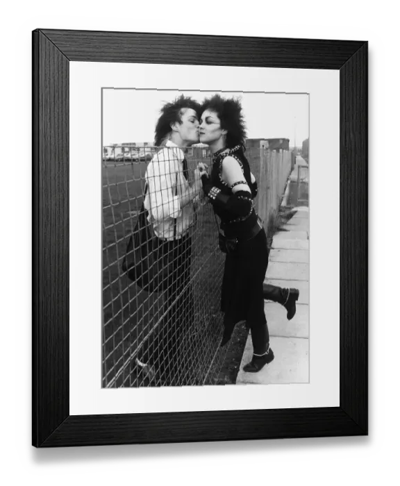 Framed Print : Lesley Smith 24 and schoolboy fiancee Brian McEnaney Novmber 1981 Punk rockers