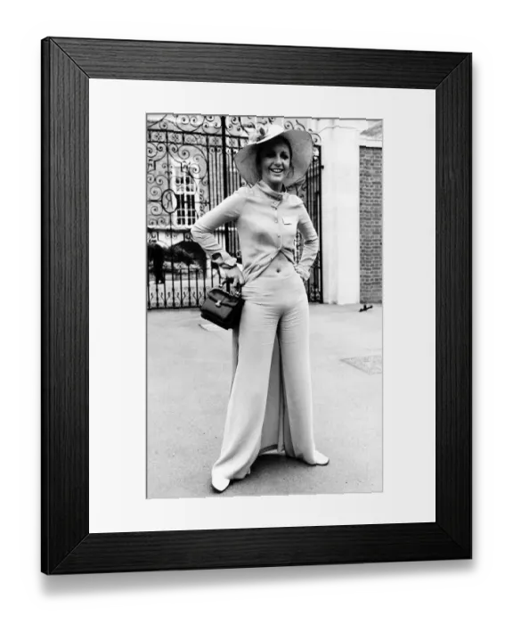 Framed Print : Mrs Ross Benson of Chelsea at Royal Ascot in June 1970 First lady to wear a Framed Print : Mrs Ross Benson of Chelsea at Royal Ascot in June 1970 First lady to wear a