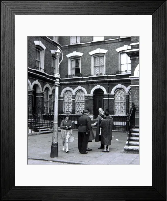 Framed Print : William Digger'Hanley, Hoxtons most famous street bookmaker takes bets Framed Print : William Digger'Hanley, Hoxtons most famous street bookmaker takes bets