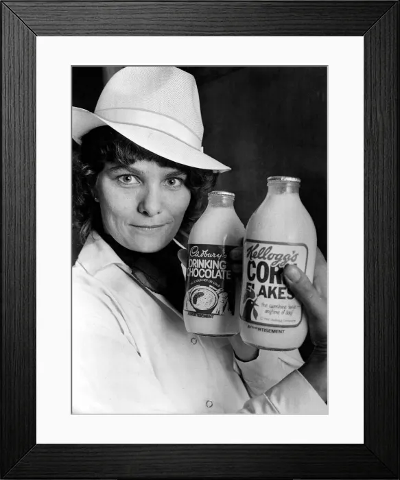 Framed Print : Mrs Hilary Williams, a clerk at Unigates depot at Marshfield, near Cardiff Framed Print : Mrs Hilary Williams, a clerk at Unigates depot at Marshfield, near Cardiff