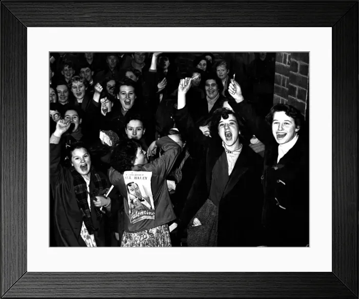 Framed Print : Bill Haley and his Comets - Cardiff - 22 Feb 1957. Given the slip by their idol Framed Print : Bill Haley and his Comets - Cardiff - 22 Feb 1957. Given the slip by their idol