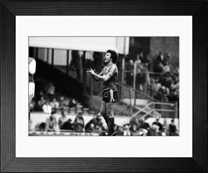 Framed Print : Arsenal v Ipswich Town league match at Highbury March 1984 Framed Print : Arsenal v Ipswich Town league match at Highbury March 1984