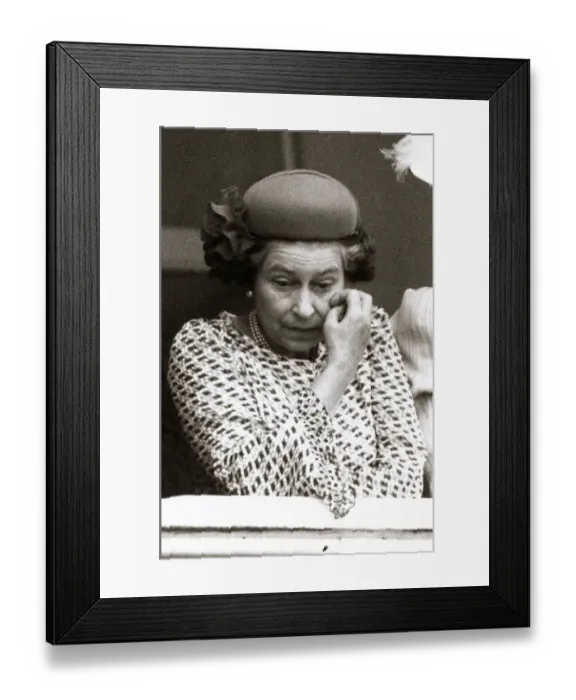 Framed Print : Queen Elizabeth II Derby day Epsom 1982 Scratching face looking down thinking Framed Print : Queen Elizabeth II Derby day Epsom 1982 Scratching face looking down thinking