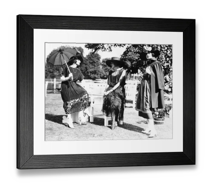 Framed Print : Royal Ascot fashion in 1920s August 1921