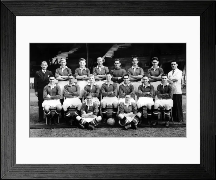 Framed Print : Chelsea FC Team 1949 Left To Right: - Standing Framed Print : Chelsea FC Team 1949 Left To Right: - Standing