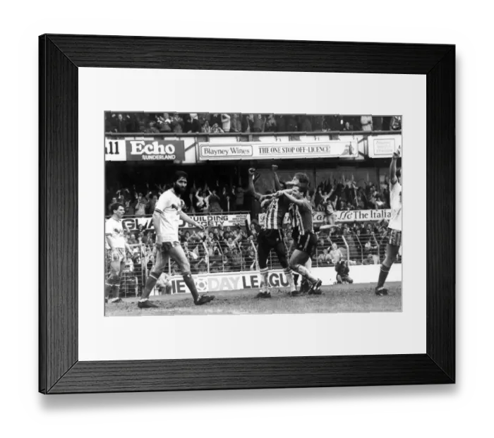 Framed Print : Sunderland Associated Football Club - Action from Sunderland v Gillingham 17 May 1987