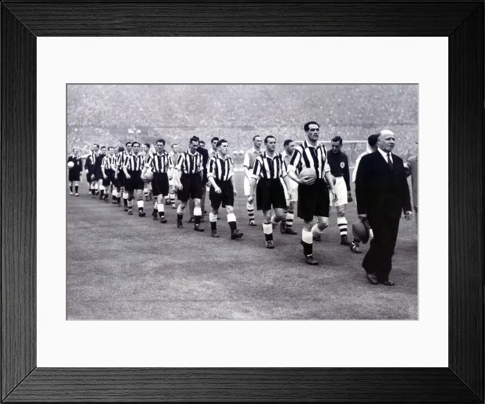 Framed Print : FA Cup Final 1952. Newcastle United vs Arsenal. 03 / 05 / 1952 Framed Print : FA Cup Final 1952. Newcastle United vs Arsenal. 03 / 05 / 1952